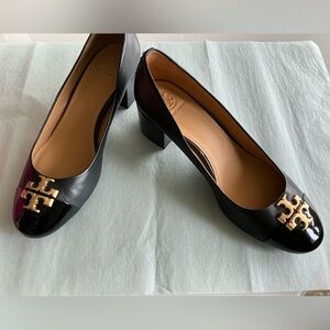 Tory Burch Black and Gold Pumps
